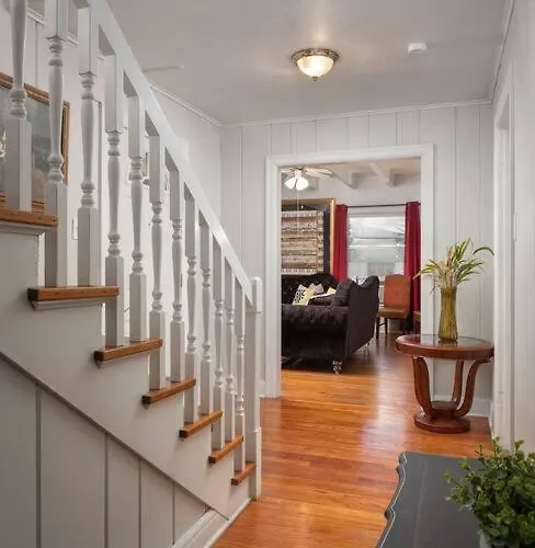 Holiday home Grand Performance 3 Min To Downtown, Stockyard, At&t