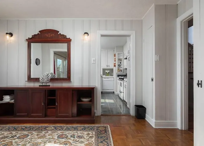 Grand Performance 3 Min To Downtown, Stockyard, At&t Holiday home *