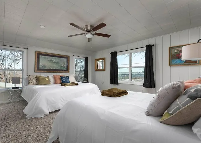 Grand Performance 3 Min To Downtown, Stockyard, At&t Holiday home Fort Worth