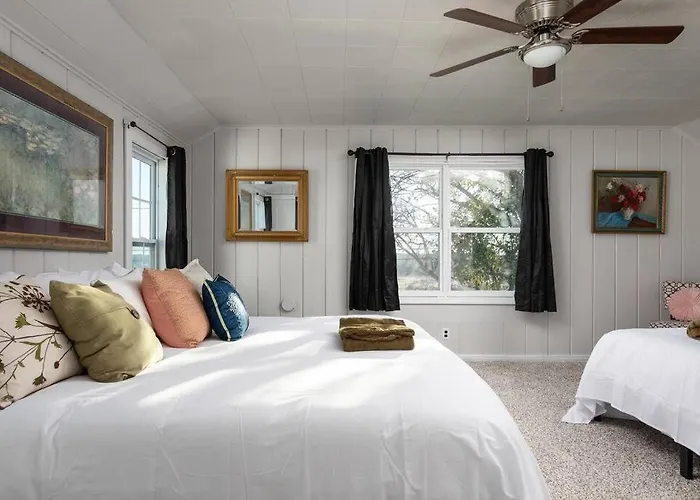 Holiday home Grand Performance 3 Min To Downtown, Stockyard, At&t *