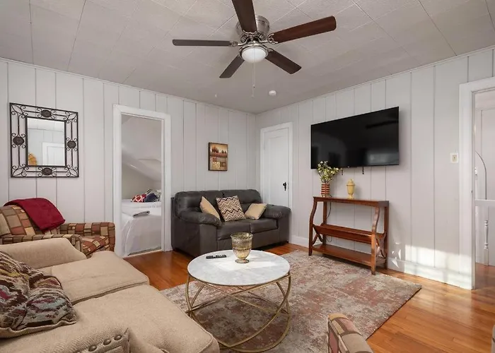 Holiday home Grand Performance 3 Min To Downtown, Stockyard, At&t *