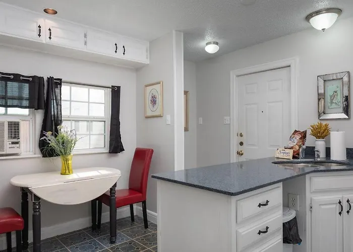 Grand Performance 3 Min To Downtown, Stockyard, At&t Holiday home *