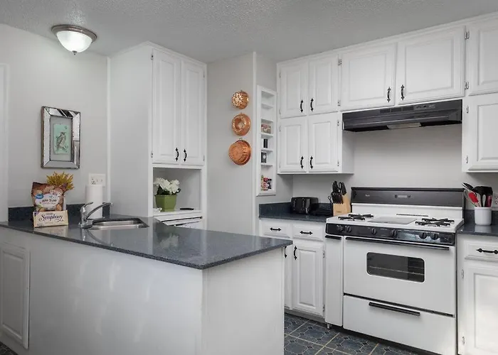 Grand Performance 3 Min To Downtown, Stockyard, At&t Holiday home *